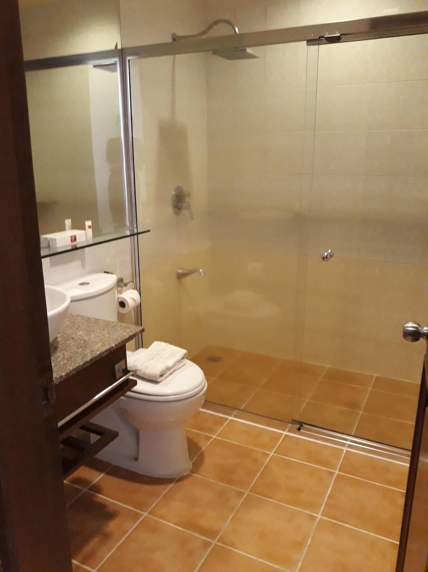 Hotel Venezia Legazpi Bagian luar foto