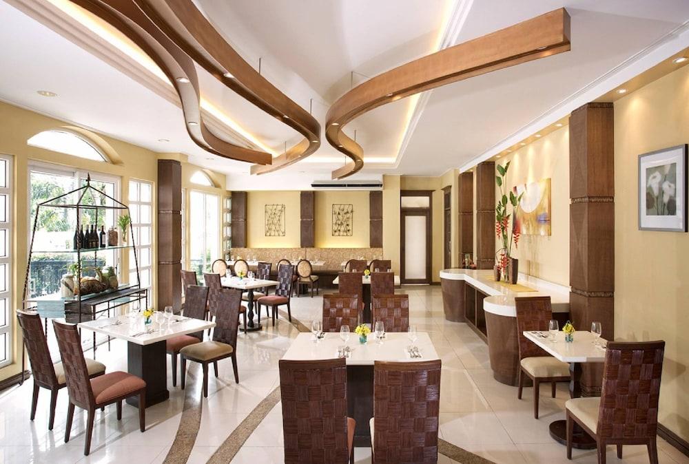 Hotel Venezia Legazpi Bagian luar foto