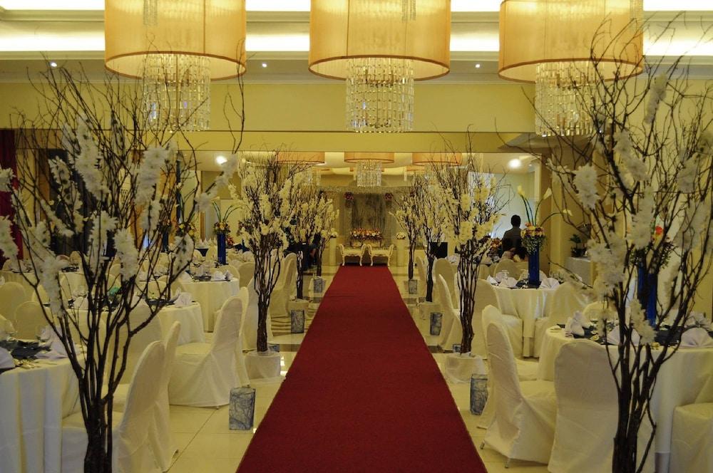 Hotel Venezia Legazpi Bagian luar foto