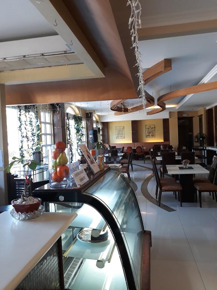 Hotel Venezia Legazpi Bagian luar foto