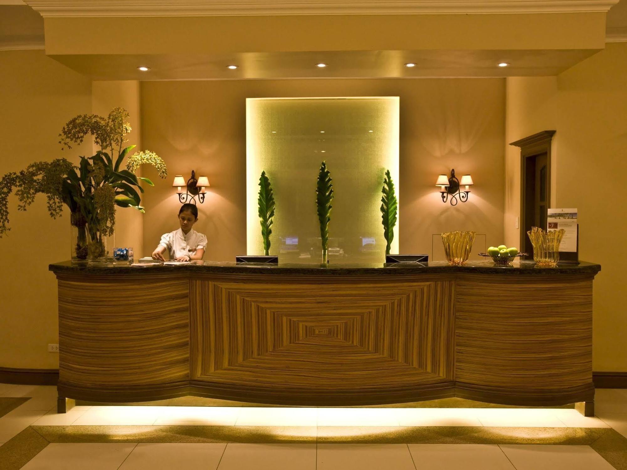 Hotel Venezia Legazpi Bagian luar foto