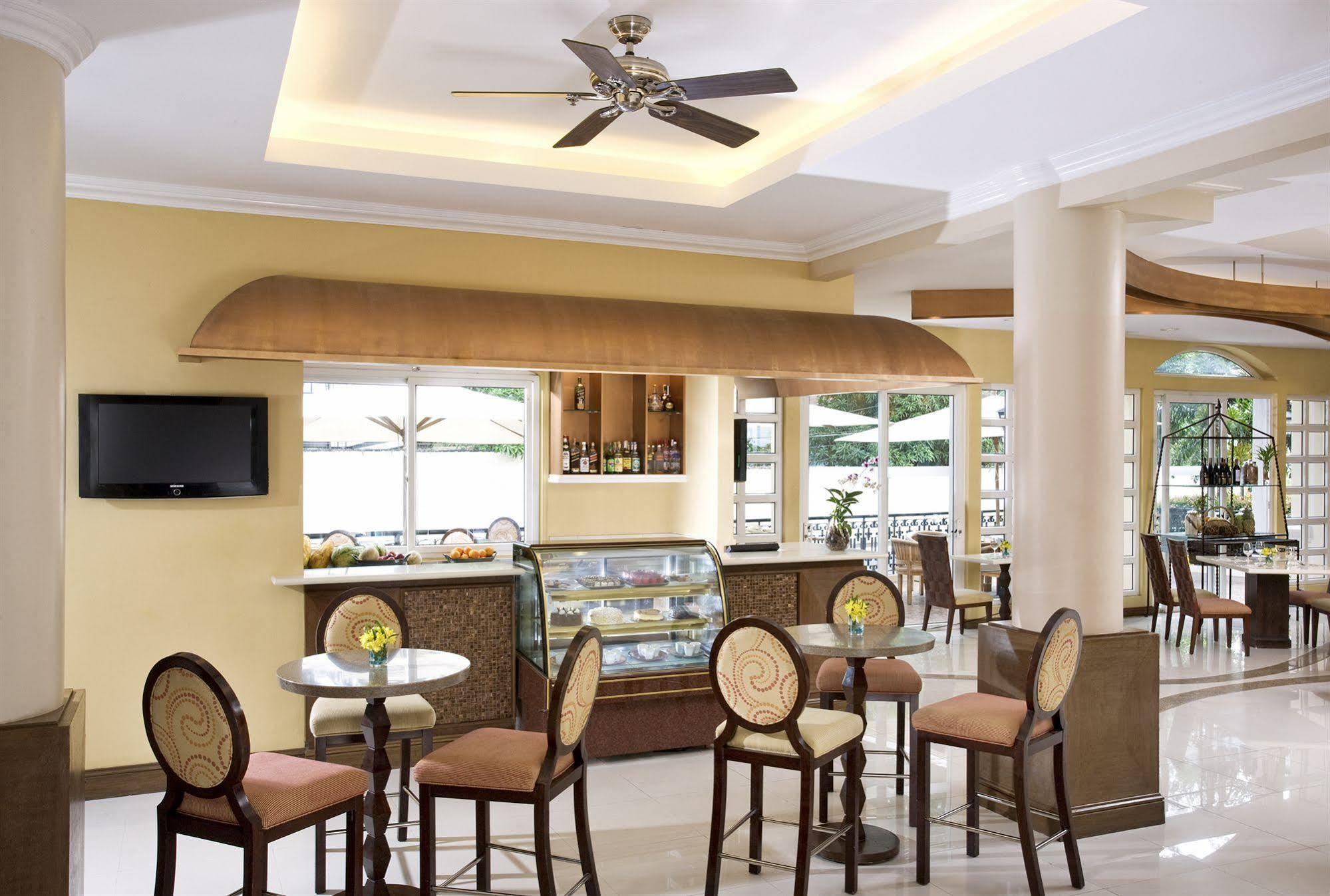 Hotel Venezia Legazpi Bagian luar foto